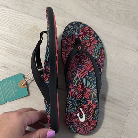 NWT- OluKai -Ho'Opio Hau Women’s flip-flop- ONYX/HAU- Size 5 - Picture 8 of 12